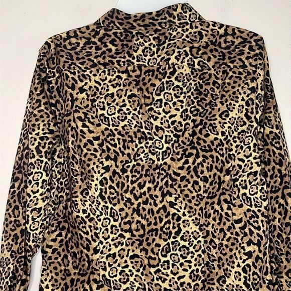 Chaps animal print blouse button up down shirt top - Picture 8 of 9